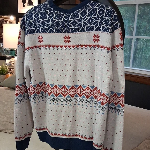 CALE Men's Sweater - Blue and Red Nordic Design Mountain HIGH Outfitters - Picture 5 of 7